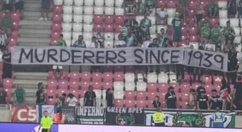 Hatalmas botrány lett a magyar stadionban kifüggesztett háborús molinó miatt – még a lengyel elnök is megszólalt