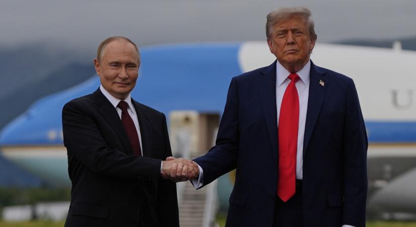 Megérkezett Putyin Alaszkába, így fogadta őt Trump