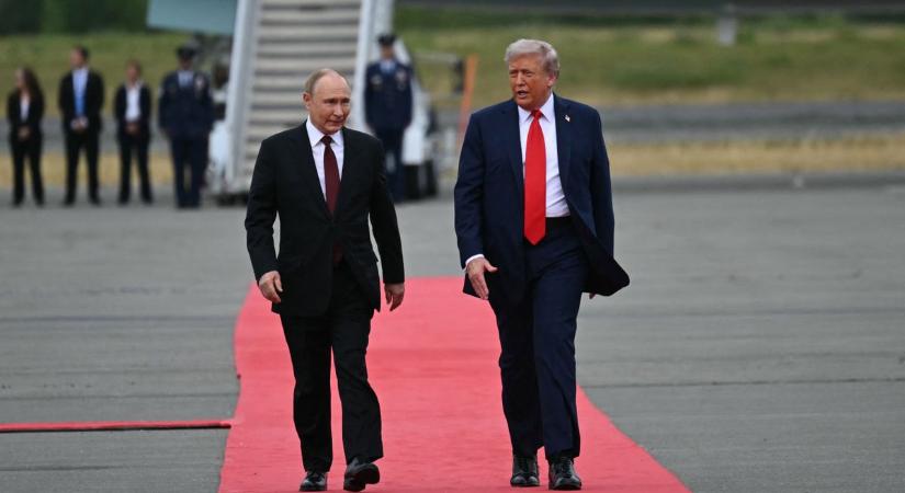 Rögtön az elején valami nagyon szokatlan történt a Trump–Putyin csúcstalálkozón: az orosz elnök megtette, amire Kim Dzsongun nemet mondott
