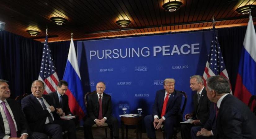 Megkezdődött Donald Trump és Vlagyimir Putyin találkozója