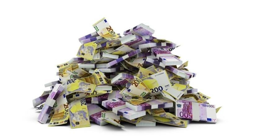 Eladó az egyik várossal egyidős epület