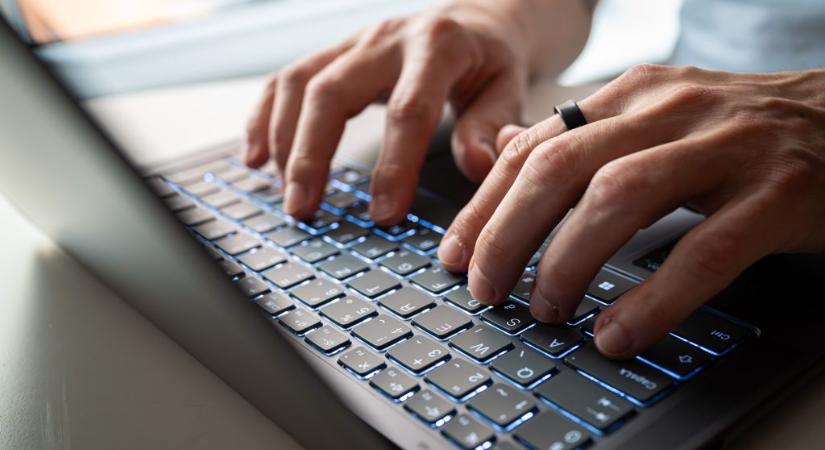 Milliárdokba kerül a DevilsTongue néven ismert kémprogram, amit egy jelentés szerint használhat Magyarország is