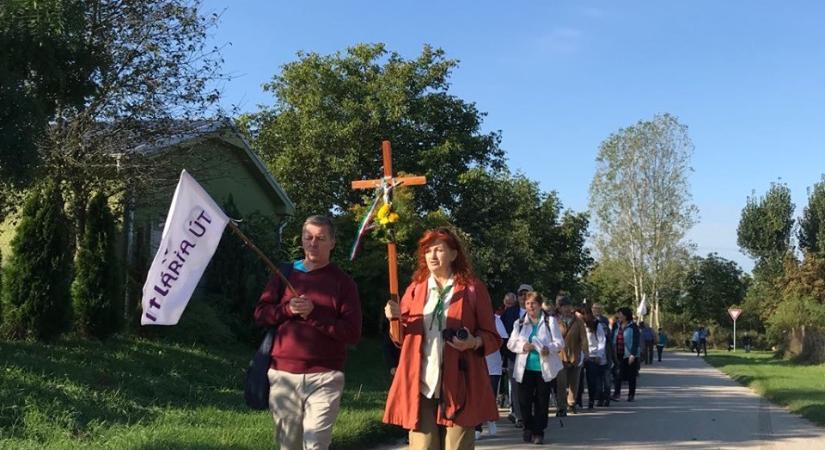 Felvidéken kezdetét vette az 1Úton zarándoklat