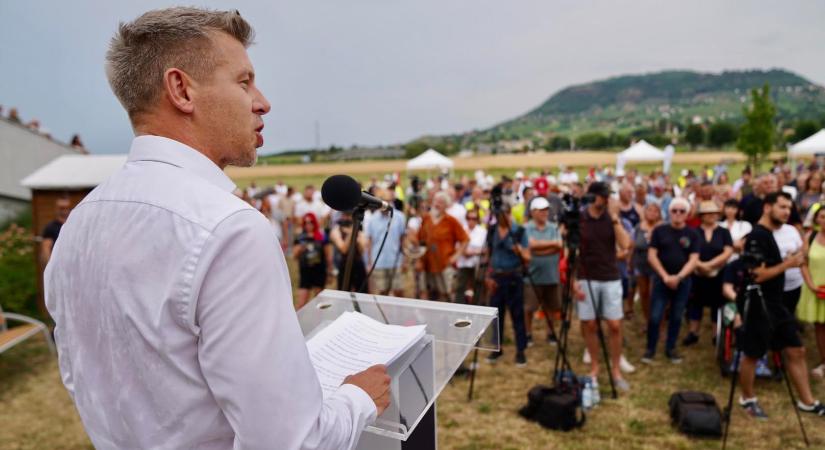 Elfogtak egy férfit, aki Magyar Péter megölésére buzdított, lőszert is találtak nála