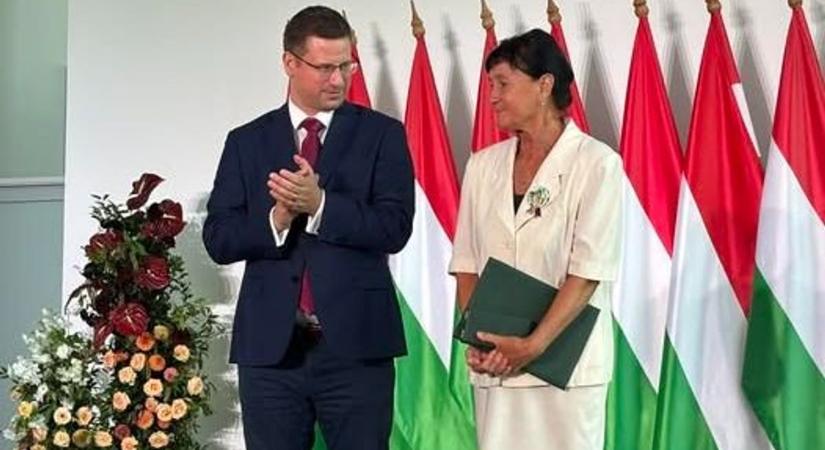 Augusztus 20-a alkalmából rangos állami elismeréseket adott át Gulyás Gergely, mutatjuk a vasi díjazottakat