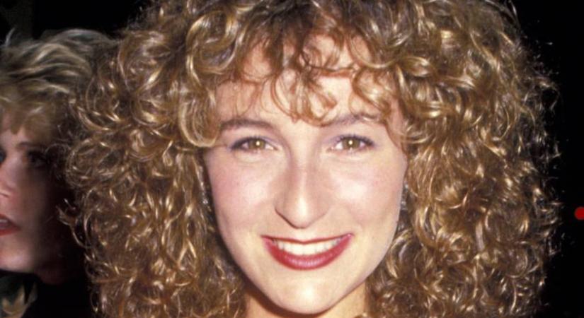 Jennifer Grey ugyanabban a hónapban Johnny Depp és Matthew Broderick menyasszonya volt: meglepő helyzetbe keveredett