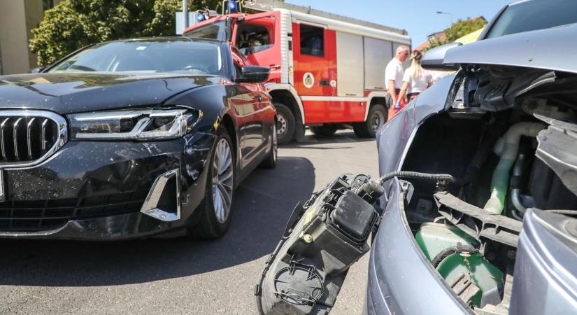 Baleset a Balatonnál – rendőri irányítás mellett halad a forgalom