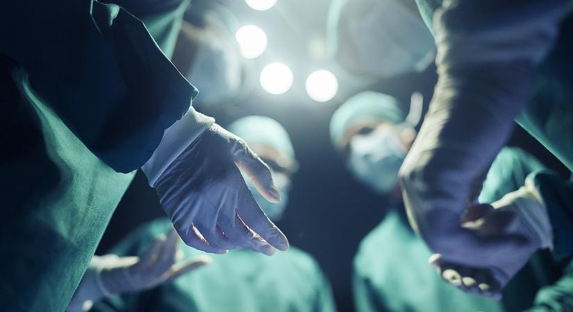 Plafonon a betegek száma, több mint 31 ezer beteg ragadt a várólistákon
