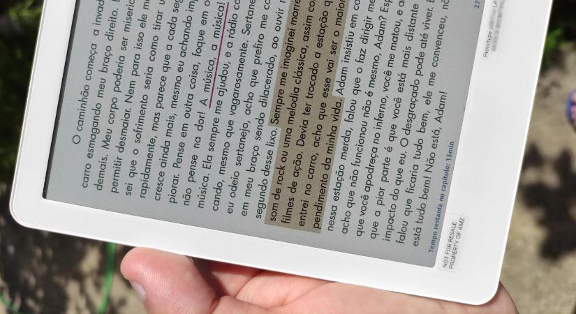 Lencsevégre kaptak egy újabb színes az Amazon Kindle modellt