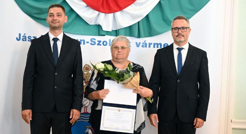 Elismerték Jász-Nagykun-Szolnok vármegye kiválóságait: mutatjuk, kik az idei díjazottak – galériával