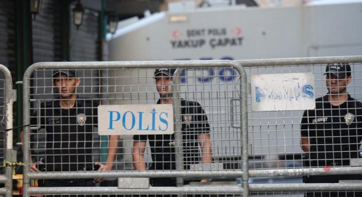 A török rendőrség őrizetbe vette Isztambul egyik ellenzéki polgármesterét