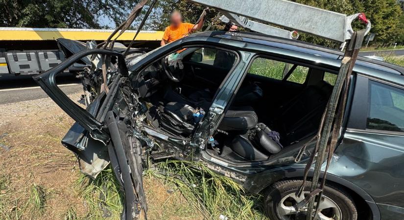 Újabb megrázó képsorok a 47-esen történt baleset helyszínéről! – videóval!