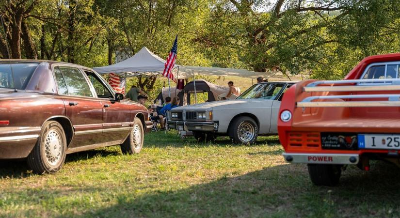 Amerikai autók és jubileumi hangulat Felsőtárkányban, elstartolt az ACCH 54. Big Meet  fotók