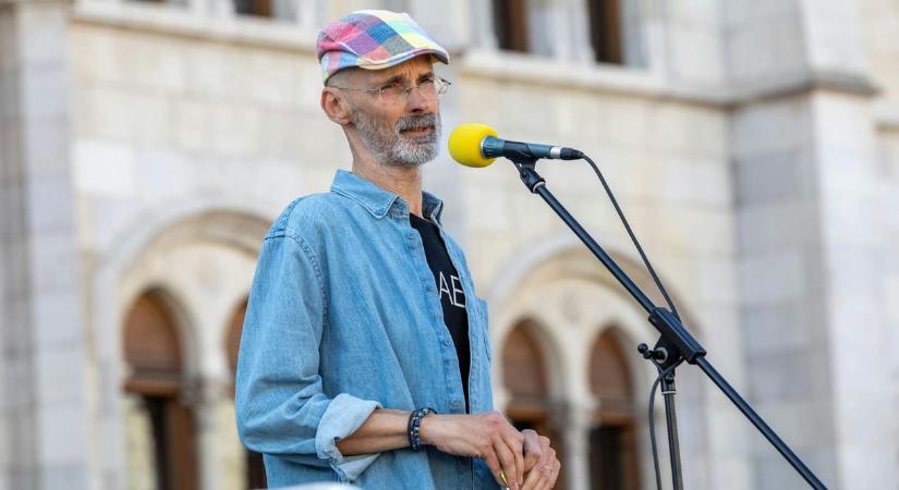 Két tucat értelmiségi állt ki Fleck Zoltán mellett, többek közt Spiró György és Nádasdy Ádám is