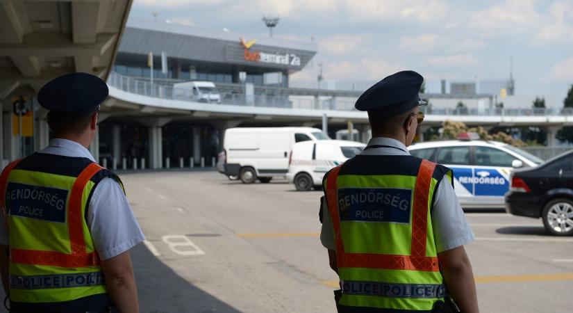Egész Magyarország a szabolcsi rendőrökön röhög, őket kellett kimenteni