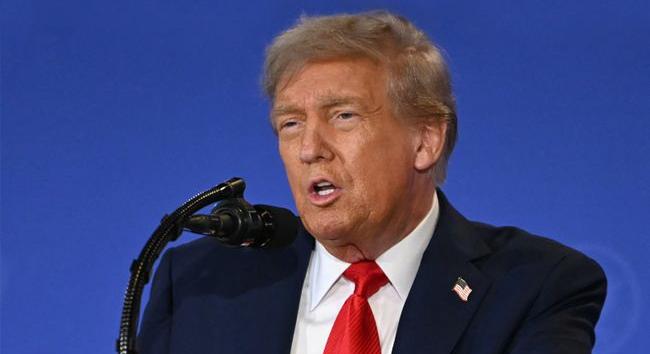 Trump szerint Putyin továbbra is követeli Ukrajna kivonulását Donbászból – Bloomberg