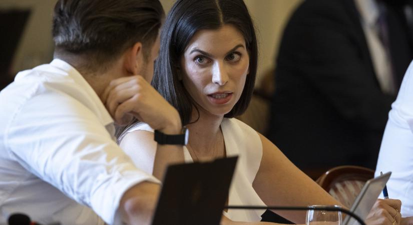 Kórházigazgató, korábbi és jelenlegi fővárosi fideszes képviselő, államtitkár és miniszterelnöki főtanácsadó Szentkirályi Alexandra Digitális Polgári Körében
