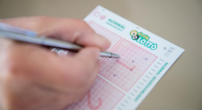 Kihúzták az ötös lottó nyerőszámait, 482 millió forint volt a tét