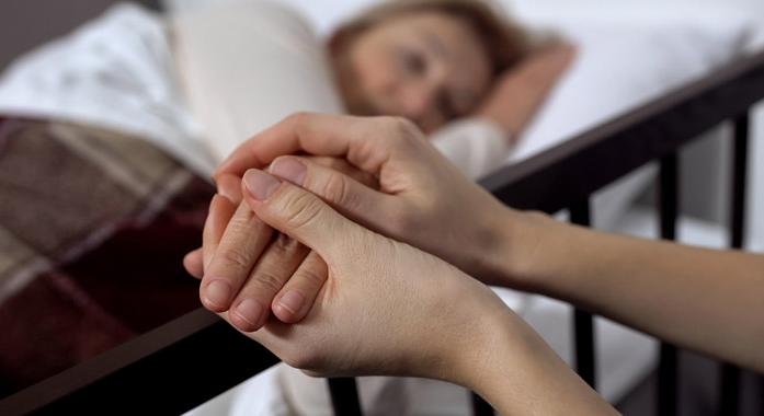 A közeledő halál előjelei - A palliatív orvost és a szakápolót kérdeztük