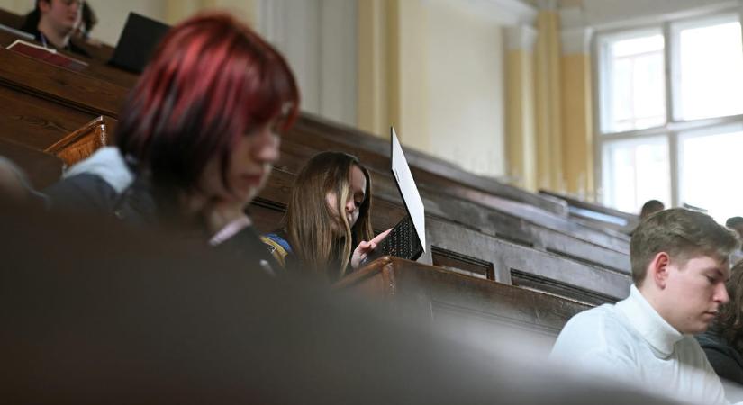 Így gyorsítható fel 20 ezer forintból egy régi, lassú laptop