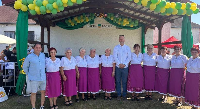 Ízekkel és dallamokkal várt a bacskai kulturális fesztivál