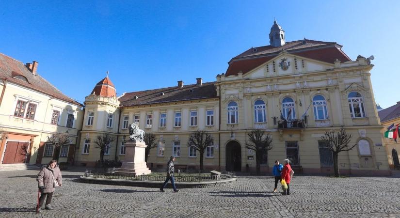 Ünnepi kitüntetésekkel készülnek az évfordulóra