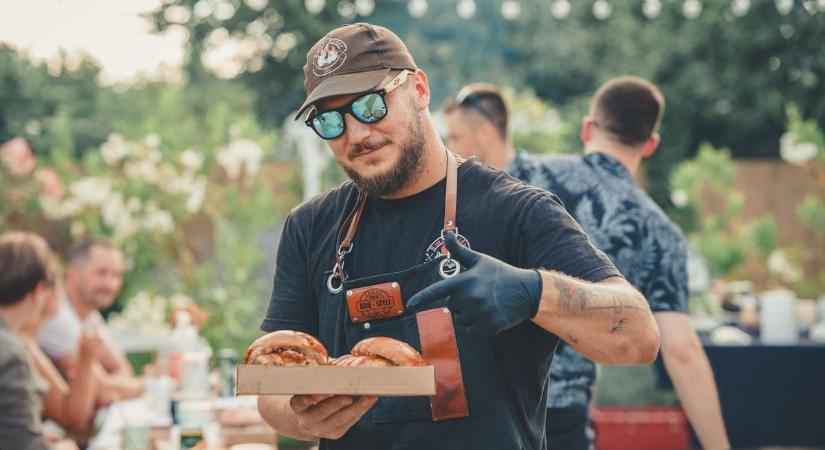 Józsa Ádám egy mindig jól működő fűszerkombóról mesélt, amely a grillezésnél elengedhetetlen