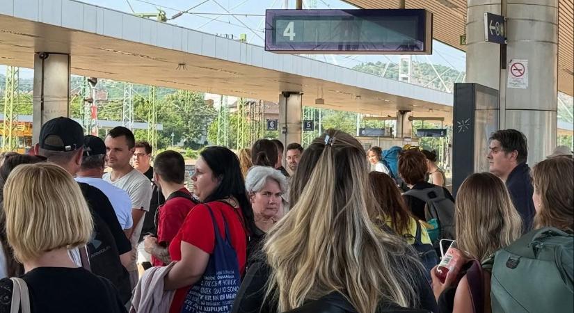 Budapest–Dunaújváros, még gyorsabban: szeptembertől óránként járnak a zónázók – fél órával rövidebb út a reptérre