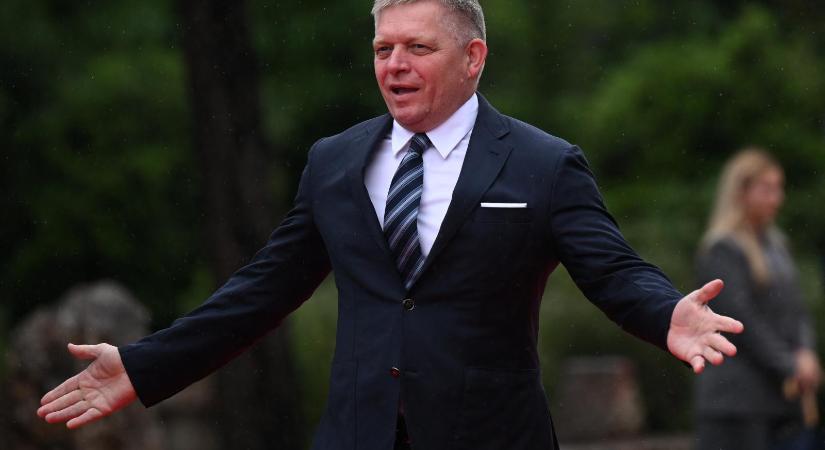 Rosszul áll Robert Fico szénája, orbáni mintájú kommunikációs diverzióval mentené a menthetőt