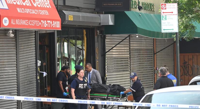 Hárman meghaltak, mikor lövöldözés tört ki egy New York-i étteremben