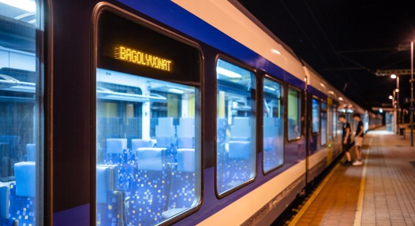 Nem sok kellett a katasztrófához: 200 méterre állt meg egymástól két vonat Szolnok és Szajol között