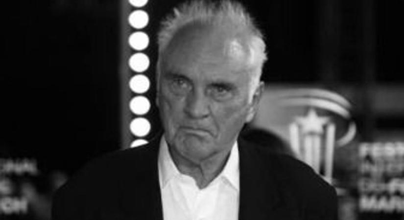 Elhunyt Terence Stamp, a klasszikus Superman-filmek ikonikus főgonosza