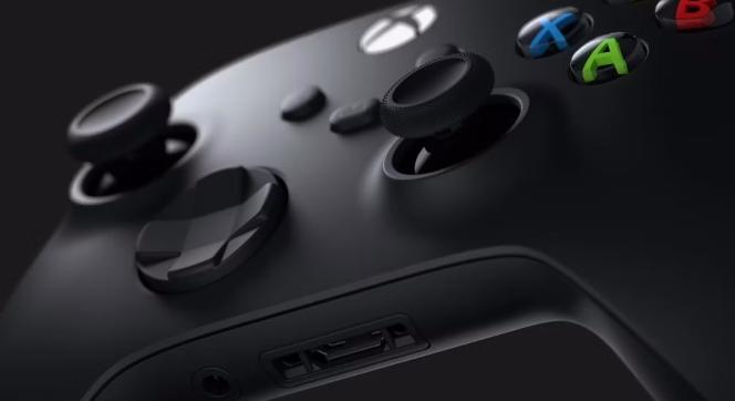 Miért használnak az Xbox kontrollerek még mindig elemeket?