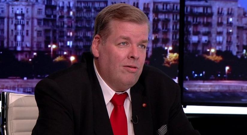 Döbbenetes dolog történt Schmuck Andor sírjánál, nem tudni ki tette
