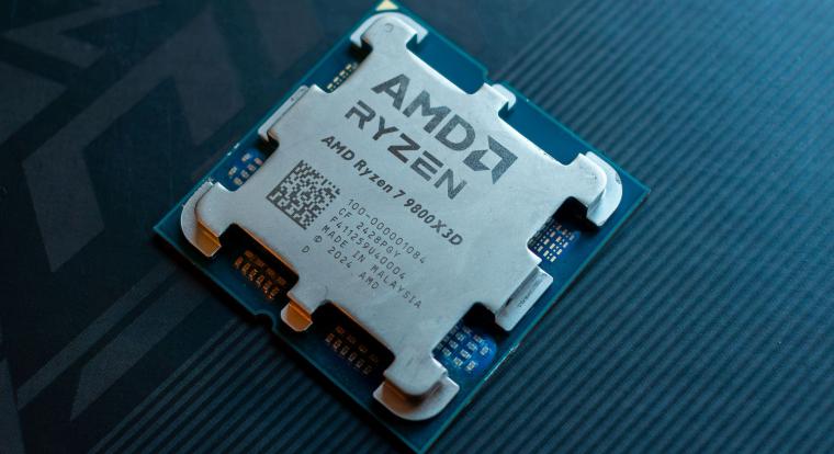 Kúszik felfelé az AMD részesedése, az X3D chipek vezetik a diadalmenetet