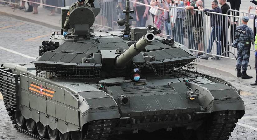 Megsemmisült Vlagyimir Putyin „verhetetlen tankja” a fronton, drónokkal csapott le az ukrán hadsereg