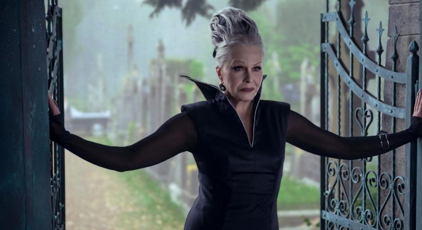 Téged sem hagy nyugodni, honnan ismerős Morticia anyja a Wednesdayben? Eláruljuk!