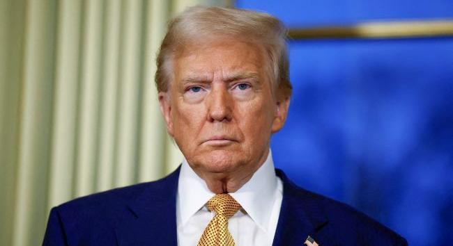 Trump gyors megállapodást akar, és nyomást fog gyakorolni Ukrajnára – Bloomberg