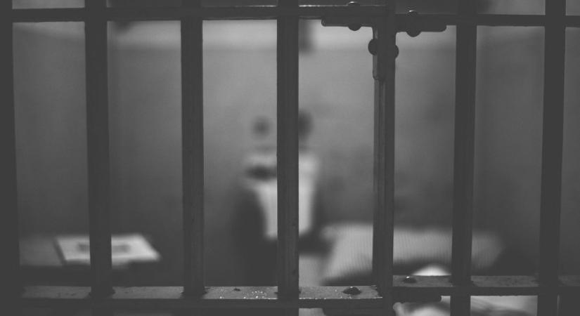 Kobra-ügy: Öten börtönben maradnak, egy személy házi őrizetben