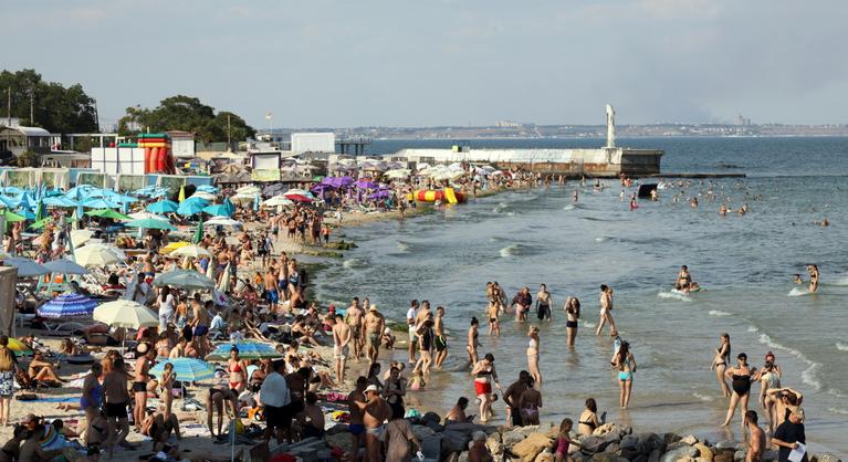 Új fertőzés terjed a Fekete-tengerben, nem kíméli a nyaralókat