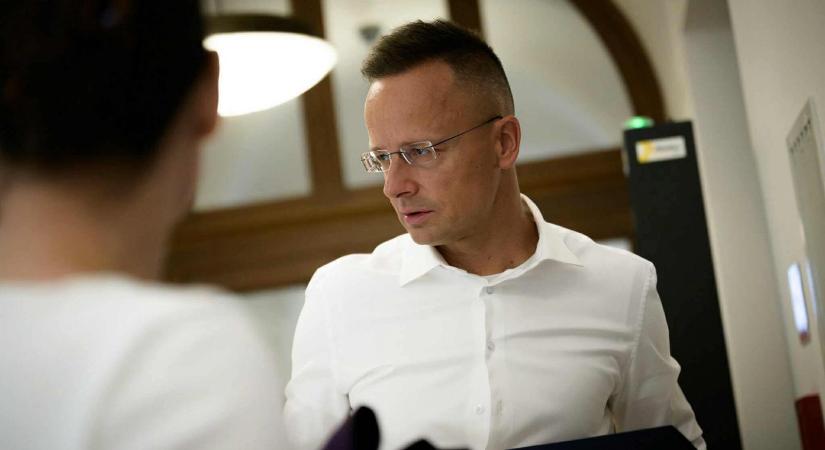 Szijjártó Péter azt állítja, újabb ukrán támadás miatt leállt a kőolajszállítás Magyarország felé