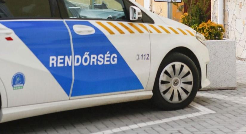 Elhűlve jöttek rá az eladók, miért állt mindig ugyanazon polc elé két ceglédi férfi egy boltban