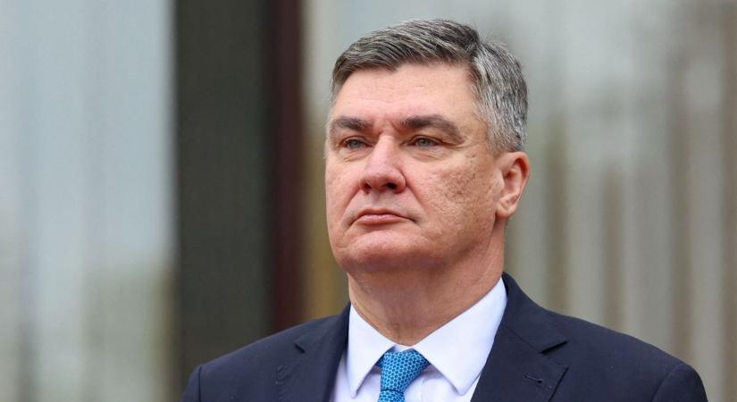 Ilyet nem gyakran látunk: a szomszédban egymásnak feszült a kormány- és az államfő Ukrajna miatt