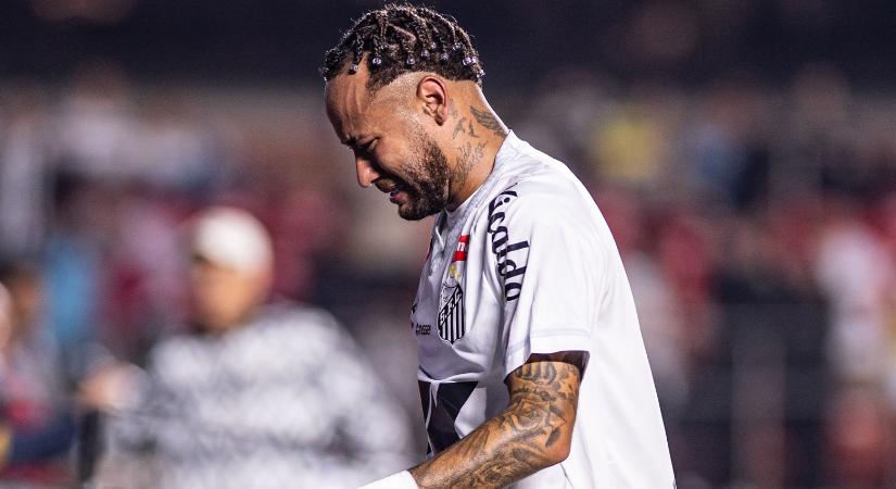 Megalázó vereség: Neymar sírt, az edzőjét kirúgták - videó