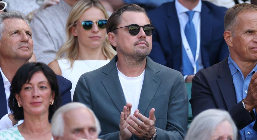 Te hagynád? Leonardo DiCapriót kínos helyzetbe hozta a nyaraláson 20 évvel fiatalabb barátnője