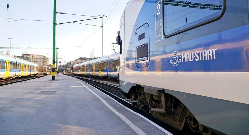 Szétverték a MÁV több milliárdot érő csúcsvonatát – elkeserítő fotókat közölt a magyar vasút