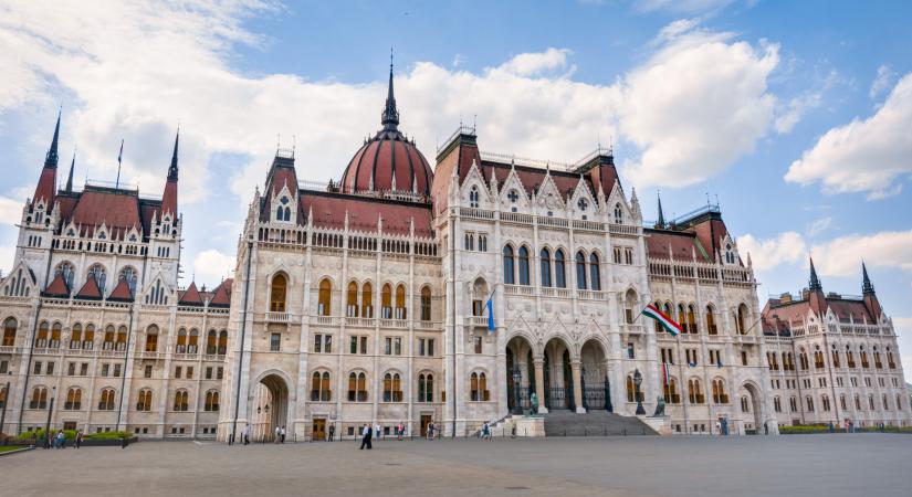Másfél éve nem volt ennyi elkölthető pénze a magyar kormánynak