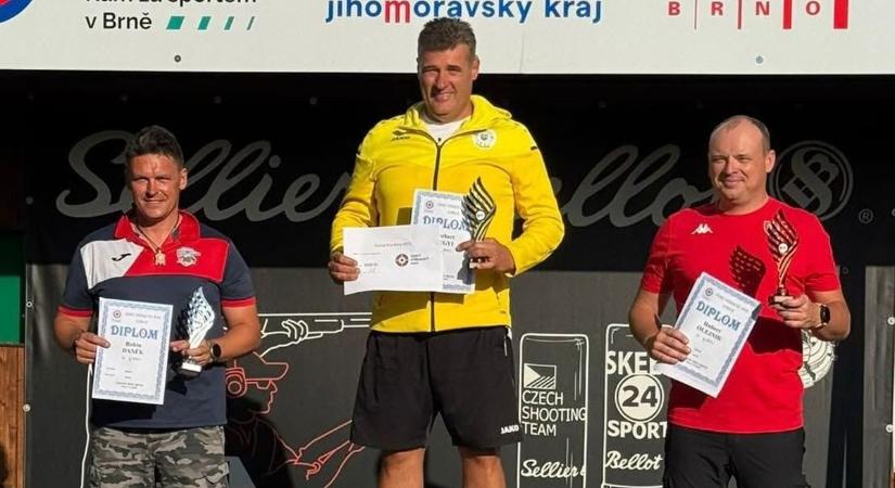 Hegyi Norbert egy találatra a világrekordtól