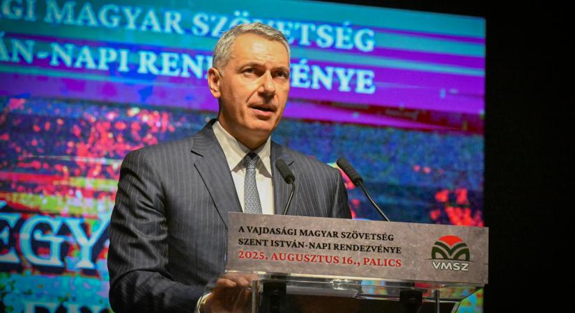 Lázár János: Magyarország és Szerbia egyaránt áldozata Brüsszel önkényének és ostobaságának