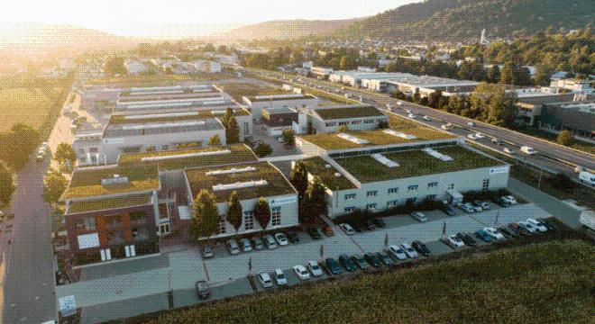 A Schnaithmann háromszoros évfordulót ünnepel